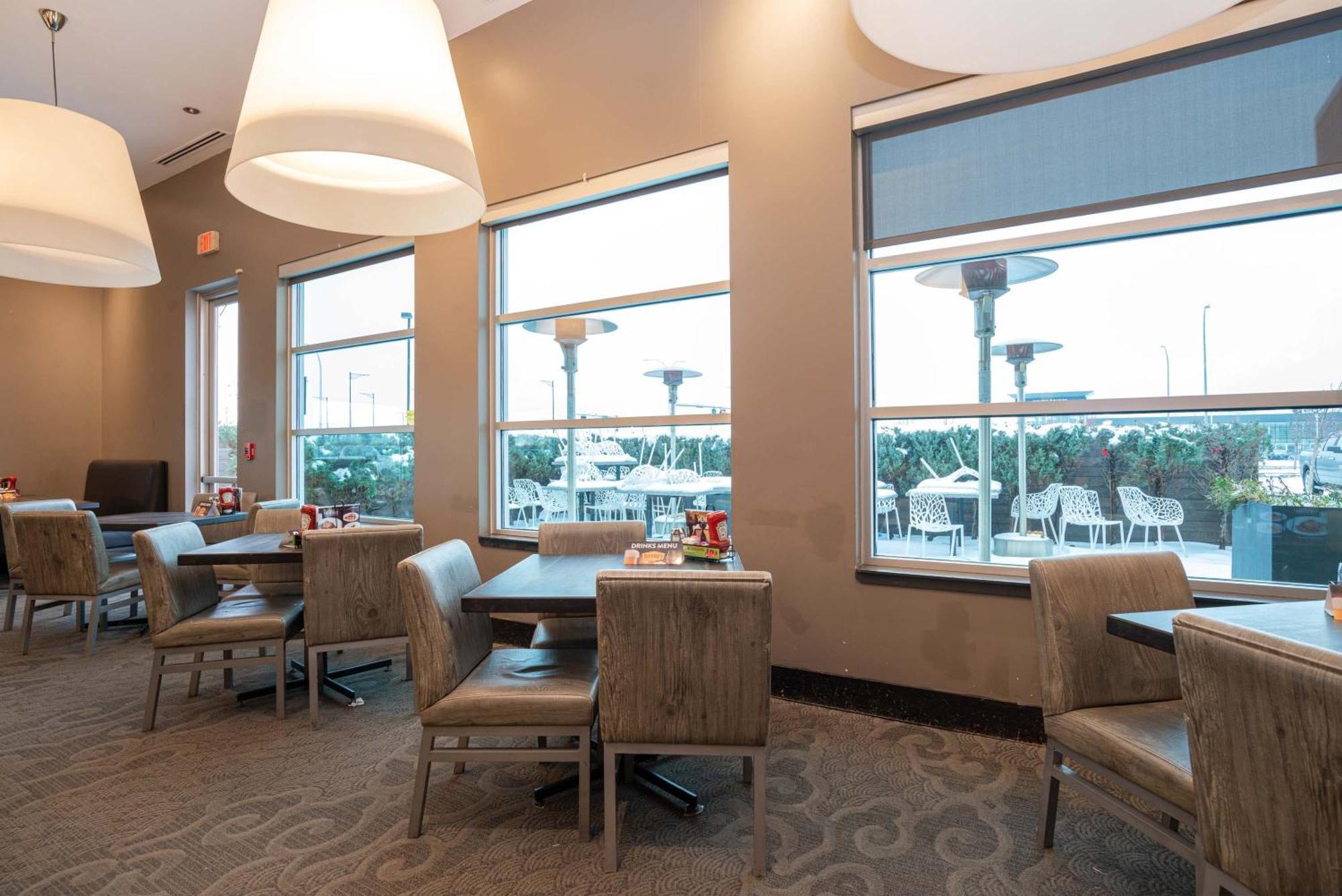Sandman Signature South Hotel 4*